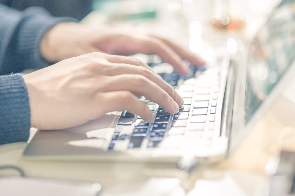 課題解決ビジネスコンサル × マネジメント業務実務サポート